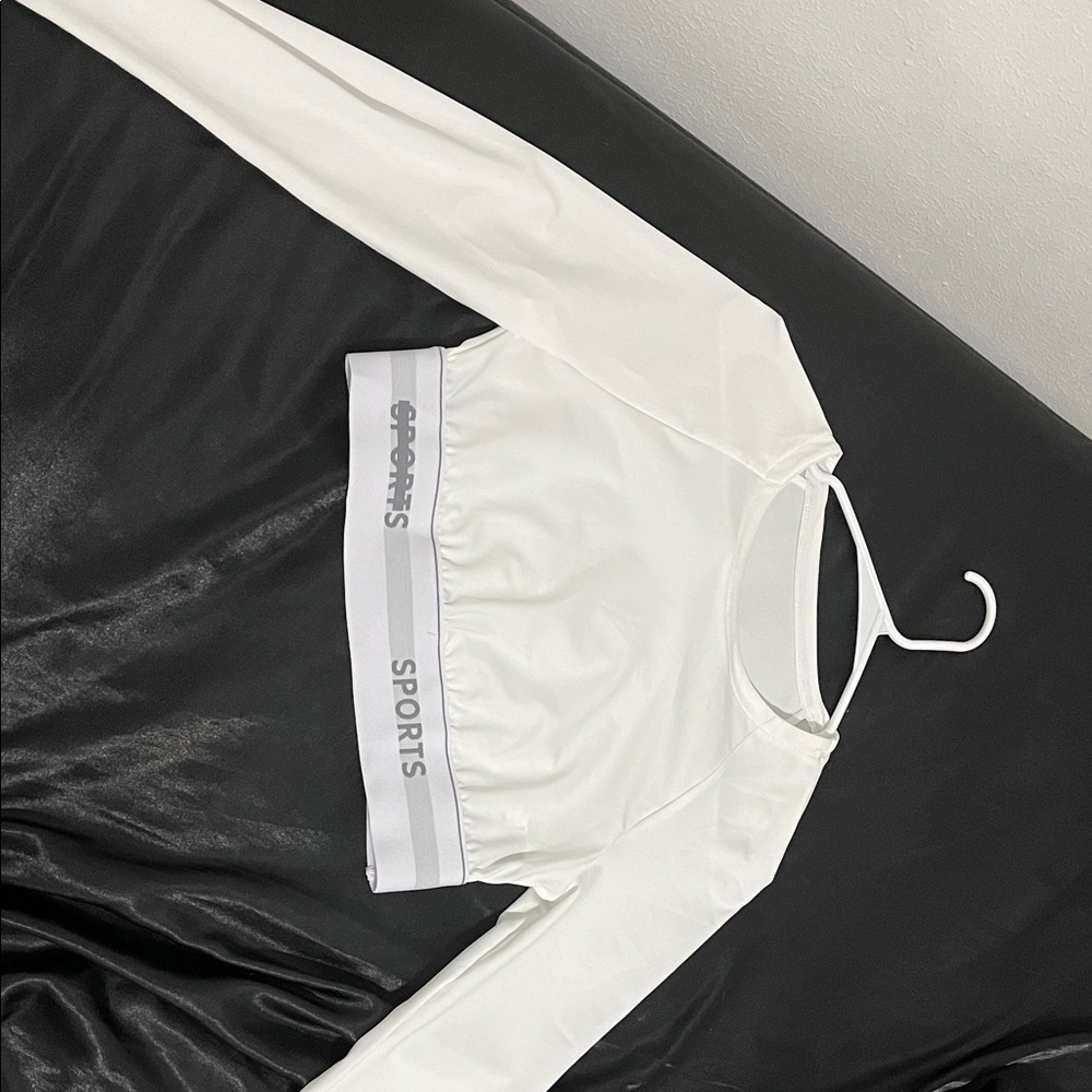 SHEIN White Long Sleeve Crop Top